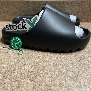 Yezzy Slides Dark Onyx